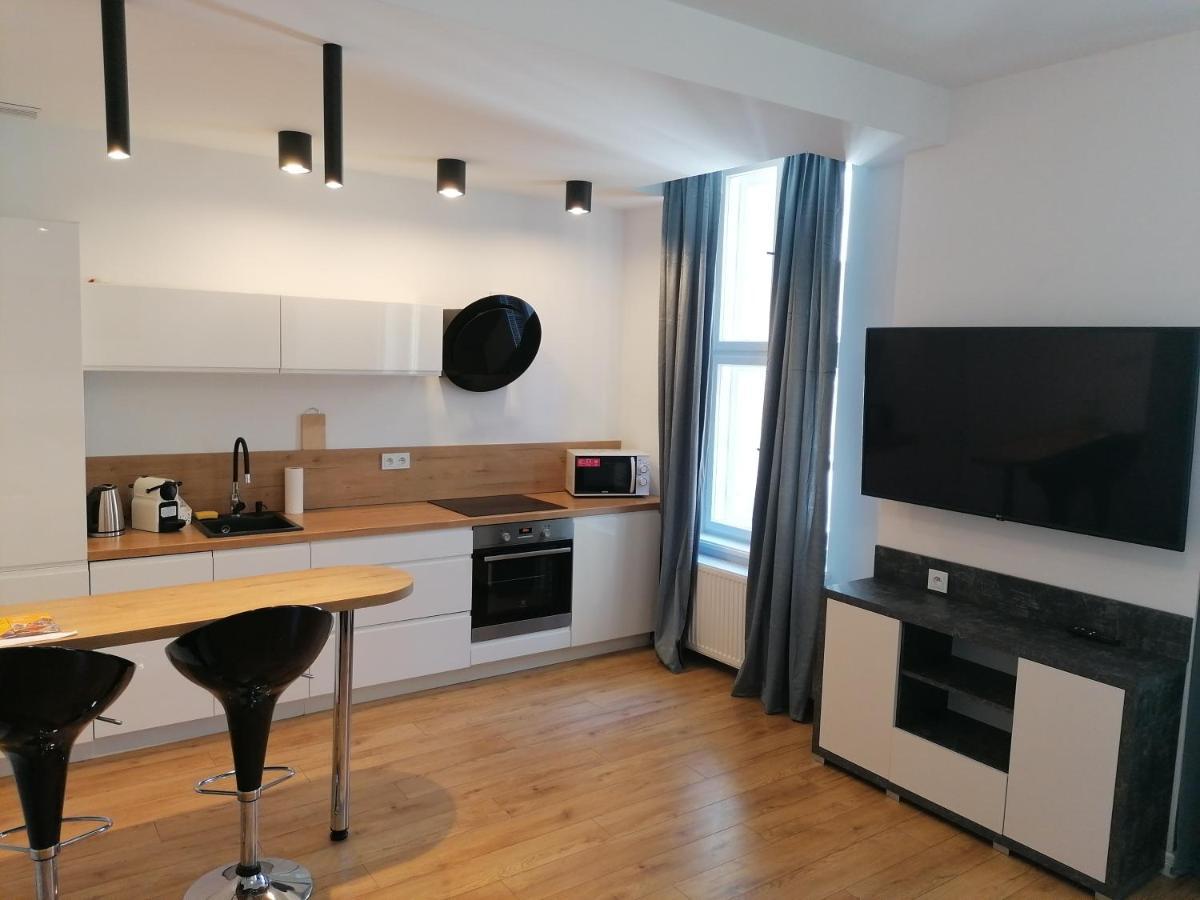 Kazimierz Old Town Apartments Krakow Bagian luar foto